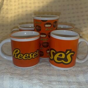 Reese’s Set of 5 mugs plus a cup cozy!